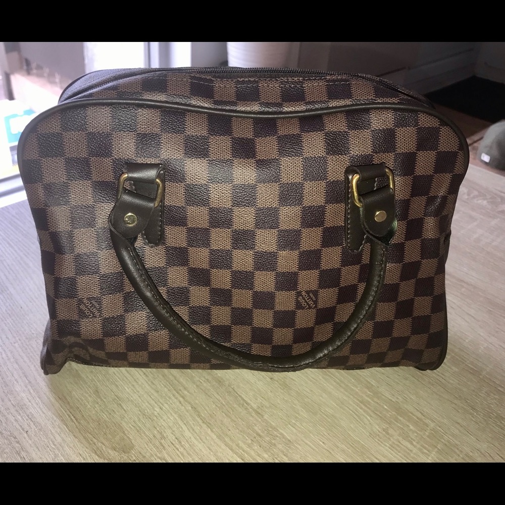 ✨NWOT✨Two-Tone Brown Damier coated canvas Purse✨